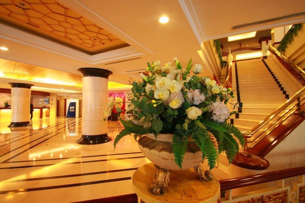 Best Western New Century Hotel Шанхай Екстер'єр фото